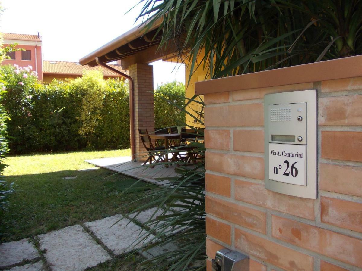 Alessandria Residence Desenzano del Garda Bagian luar foto