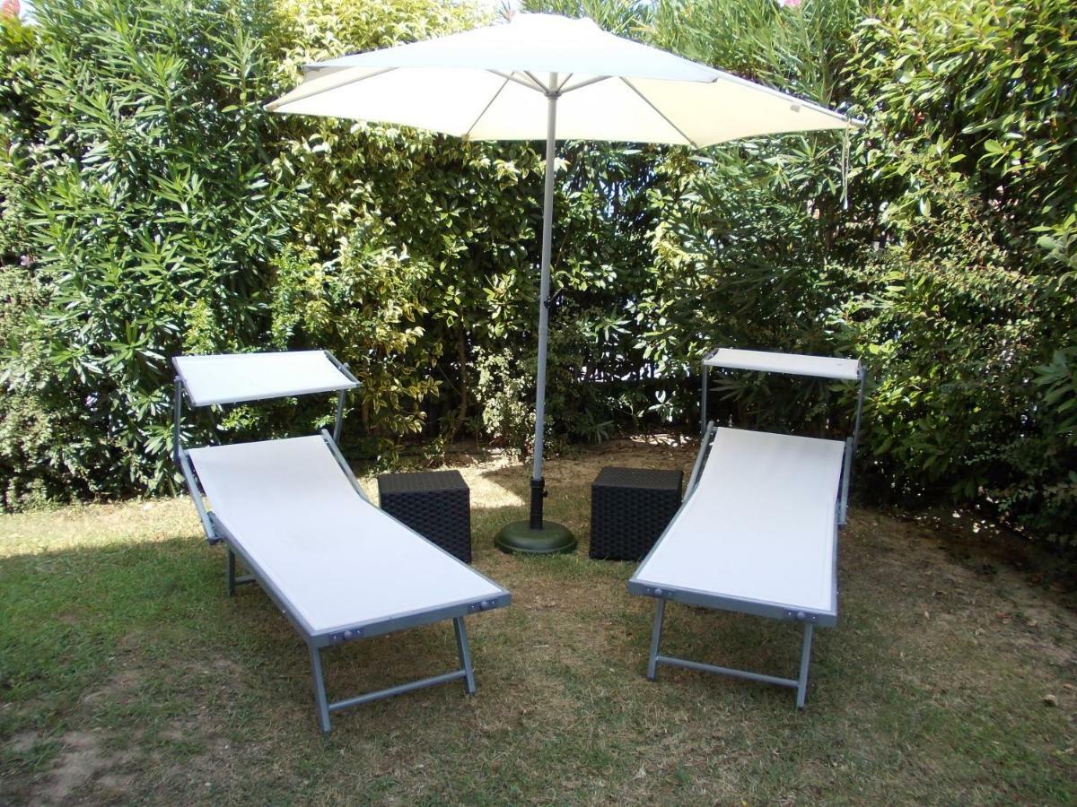 Alessandria Residence Desenzano del Garda Bagian luar foto