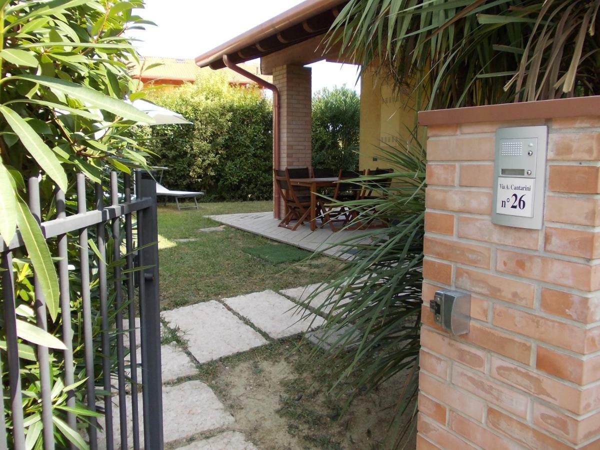 Alessandria Residence Desenzano del Garda Bagian luar foto