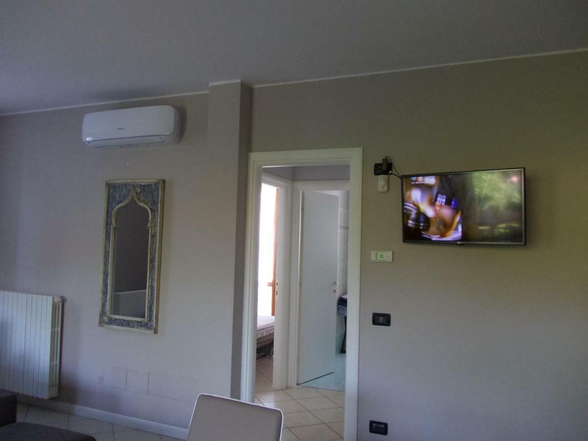 Alessandria Residence Desenzano del Garda Bagian luar foto